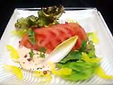 冷製トマトと季節野菜のサラダ